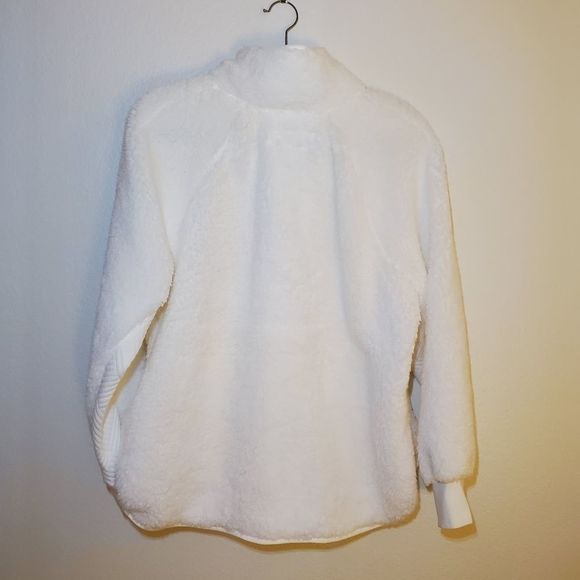 Halcyon White Quilted FauxFur Fuzzy Henley Sweater nwt - Picture 11 of 12